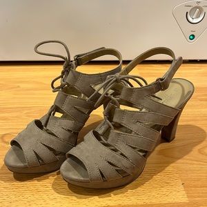 Naturalized size 8.5 ankle strap sandal heels